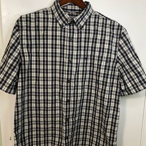 Mens Carrhart plaid button down short sleeve shirt